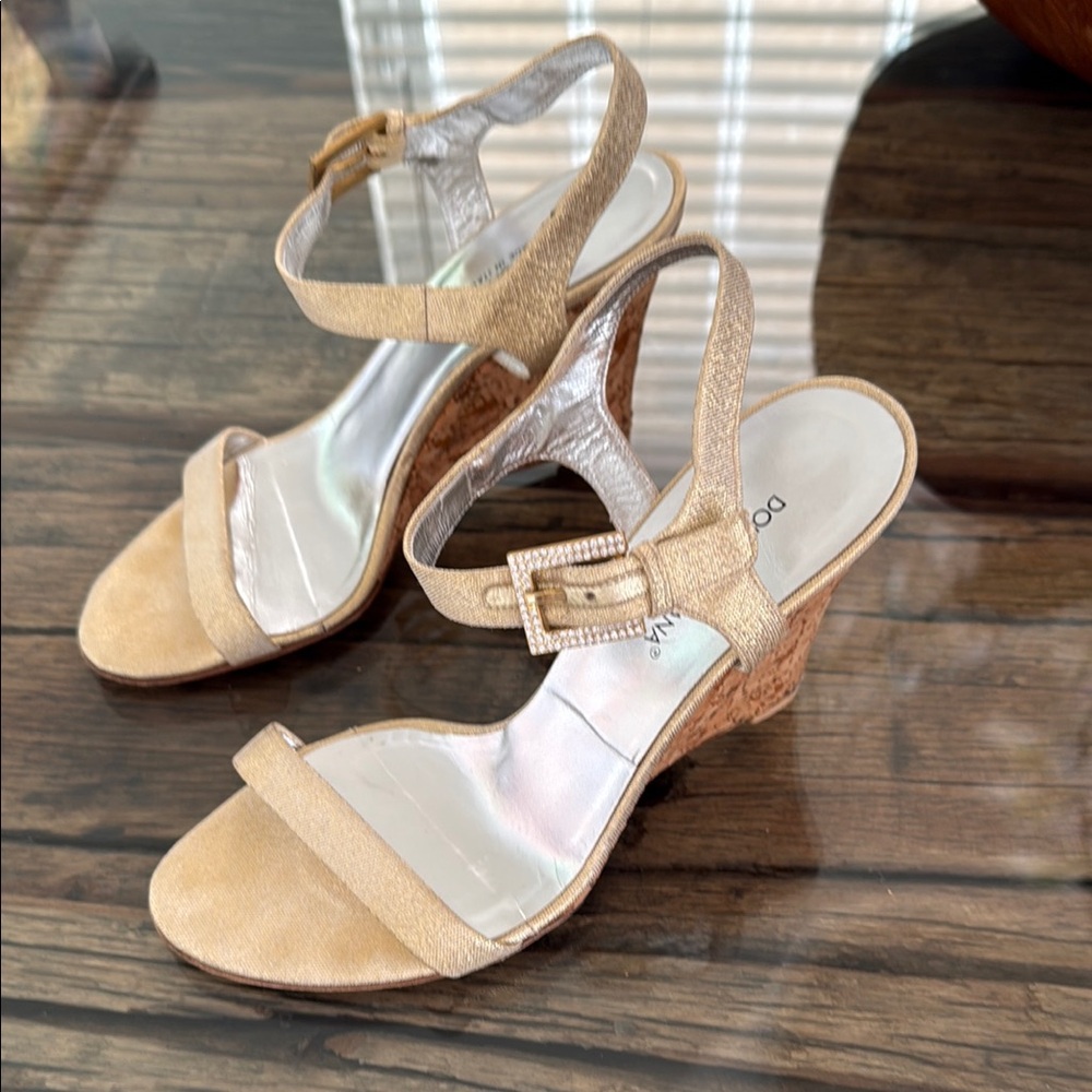 Dolce & Gabbana Gold Wedge Shoes Elegant Design